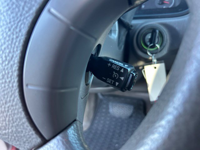 Used 2006  Toyota Limited image 13