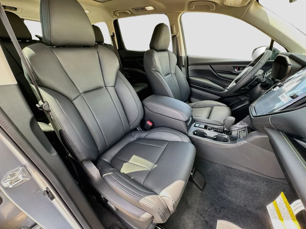New 2027 Silver Subaru Onyx Edition Touring image 37