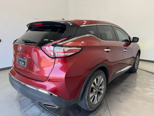 Used 2016 Cayenne Red Metallic Nissan S image 31