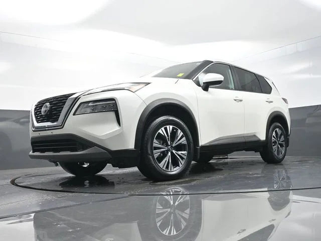Used 2023 White Nissan SV image 34