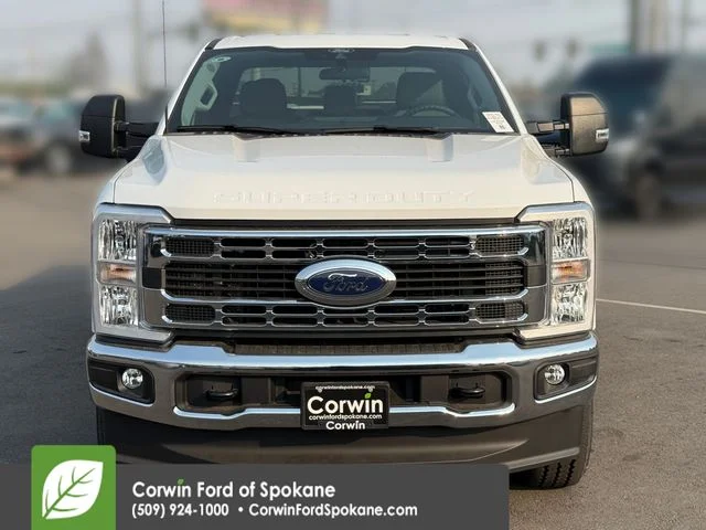New 2026 Oxford White Ford XLT image 6