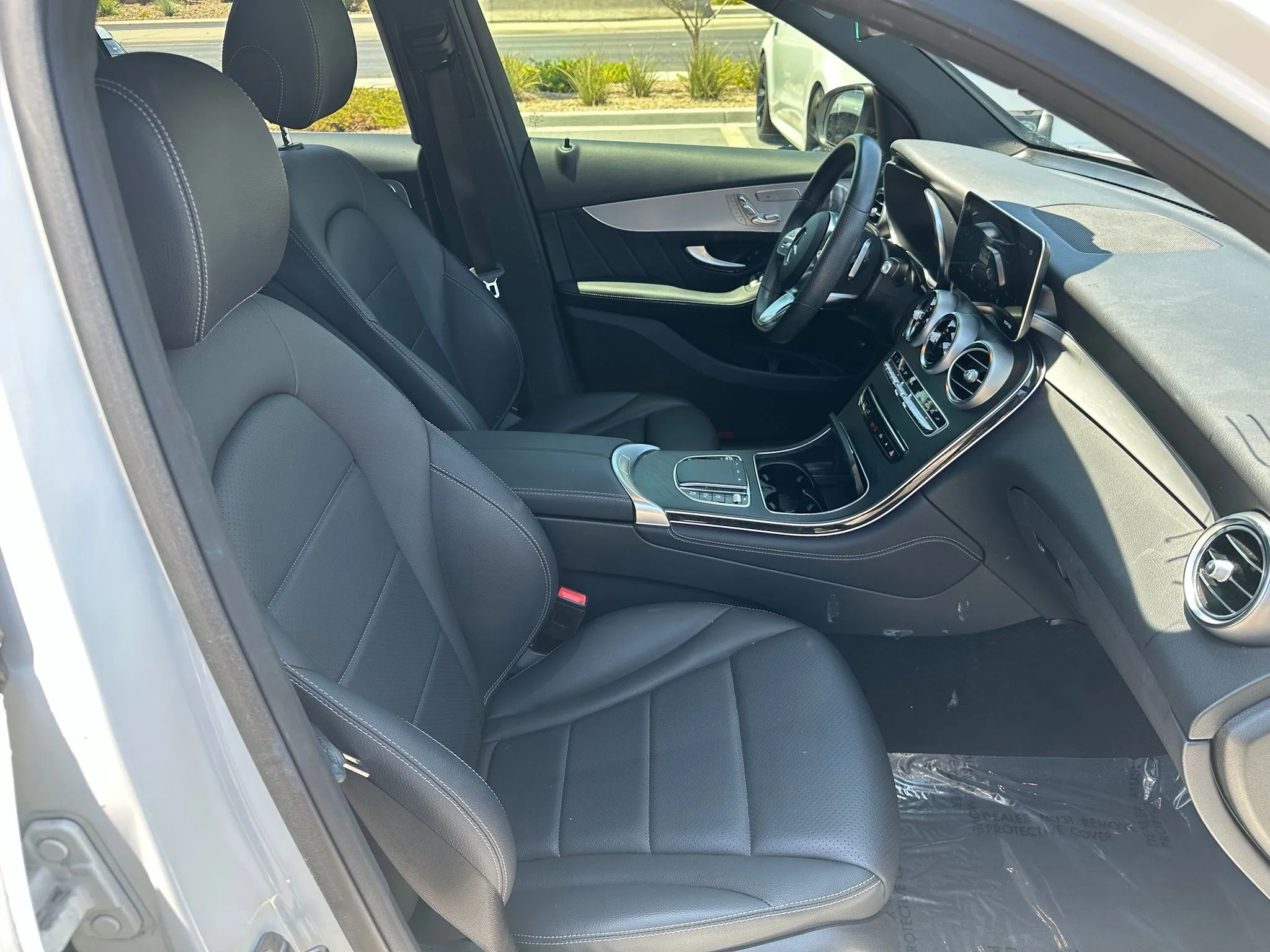 Used 2021 Polar White Mercedes-Benz GLC 300 image 4