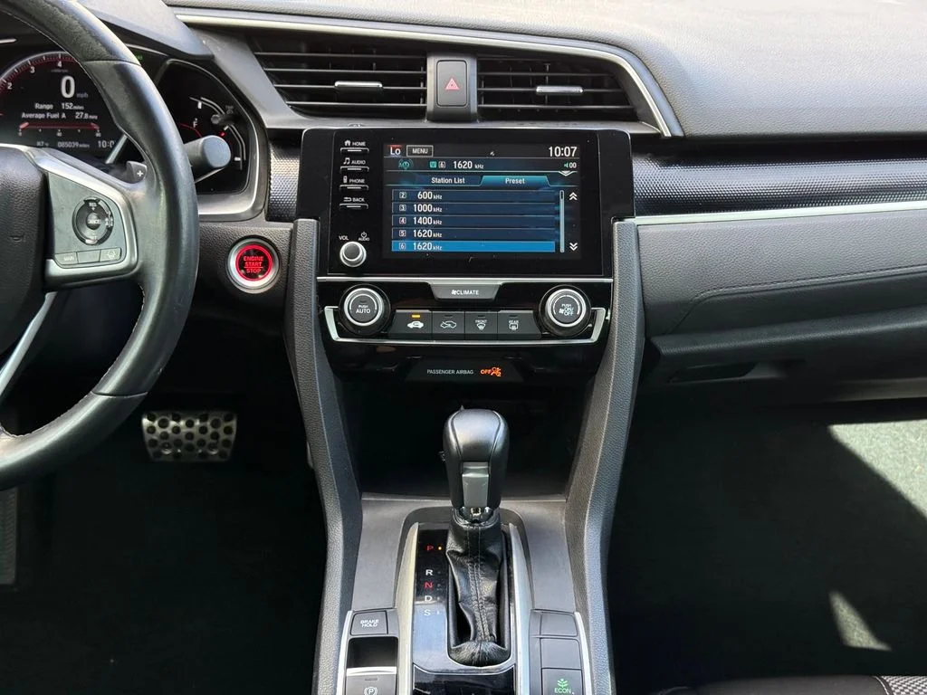 Used 2021  Honda Sport image 23