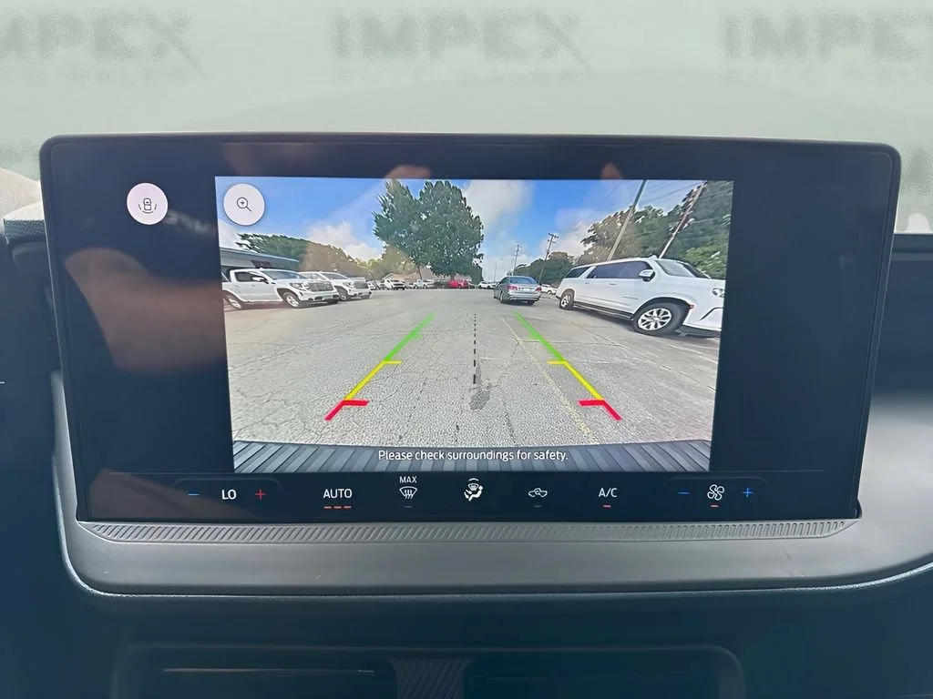 Used 2025  Ford XL image 19