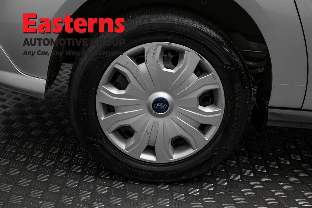 Used 2022 Silver Ford XLT image 28