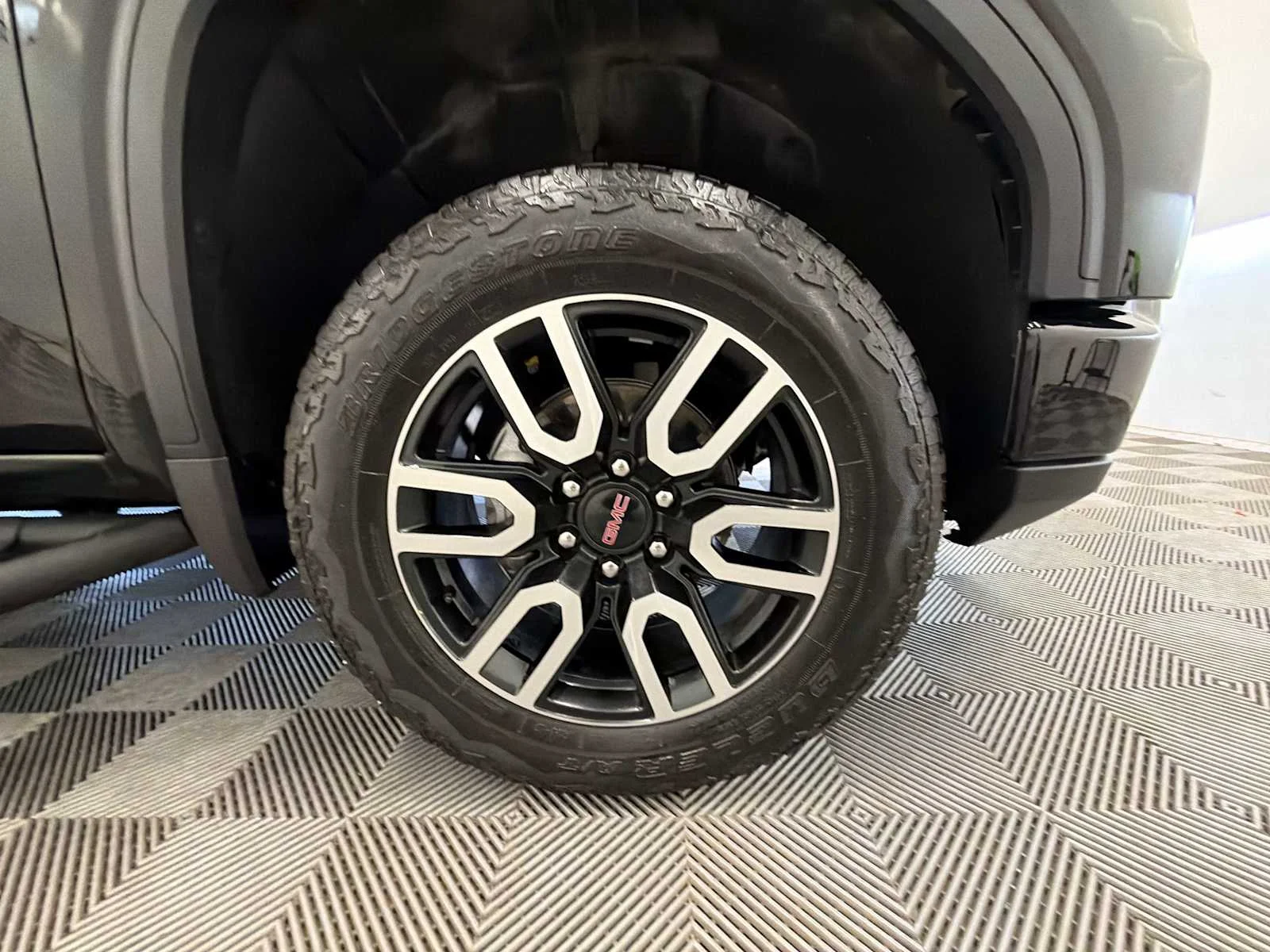 Used 2024 Onyx Black GMC AT4 image 19