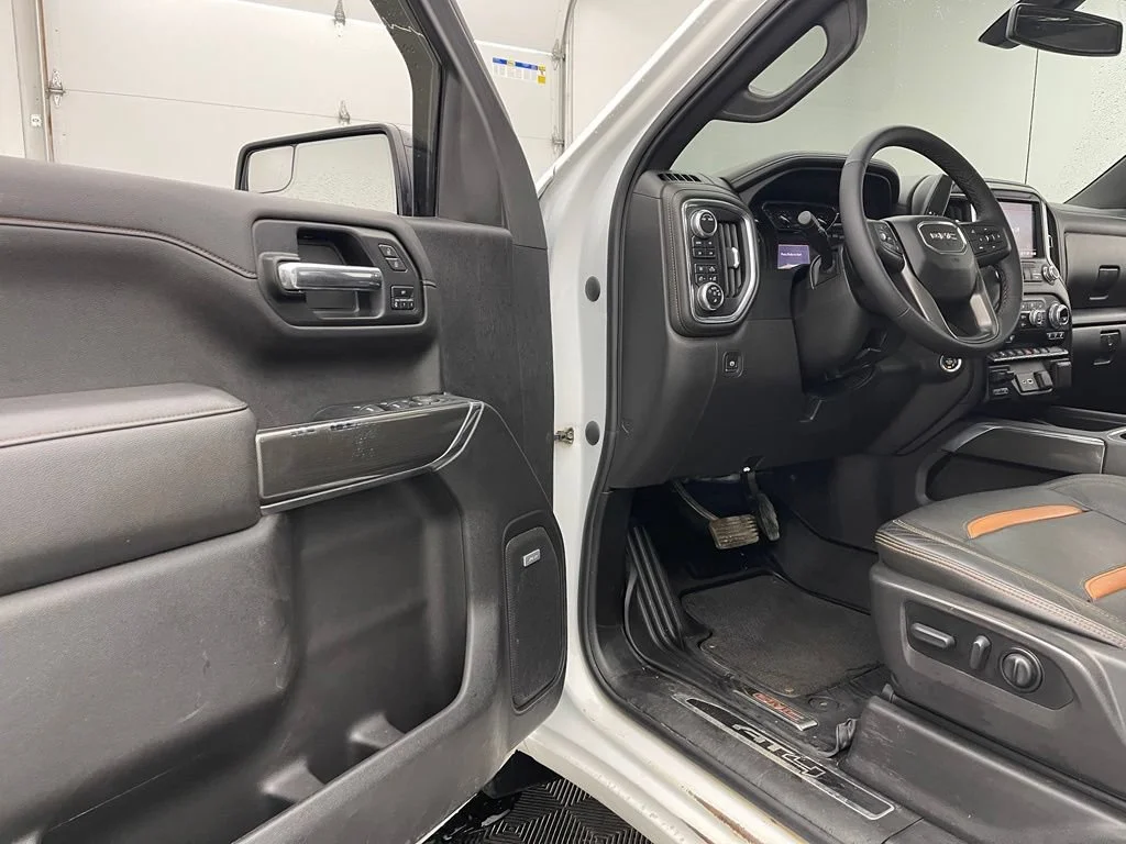 Used 2022 Summit White GMC AT4 image 15