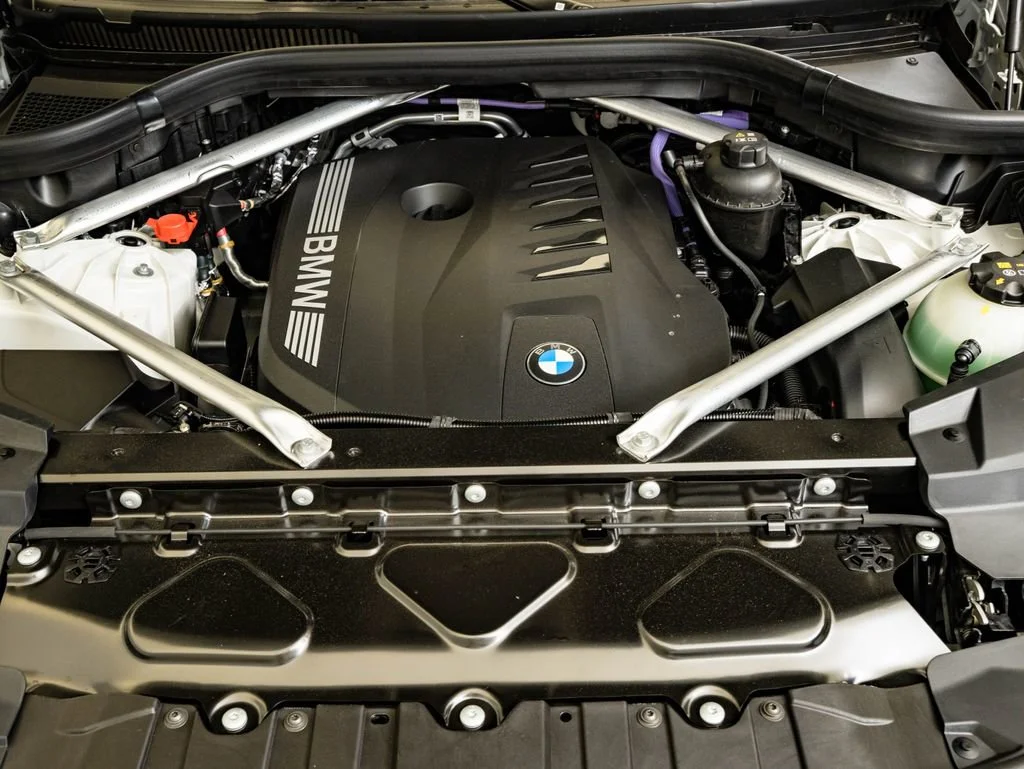 New 2026 Alpine White BMW xDrive40i image 48