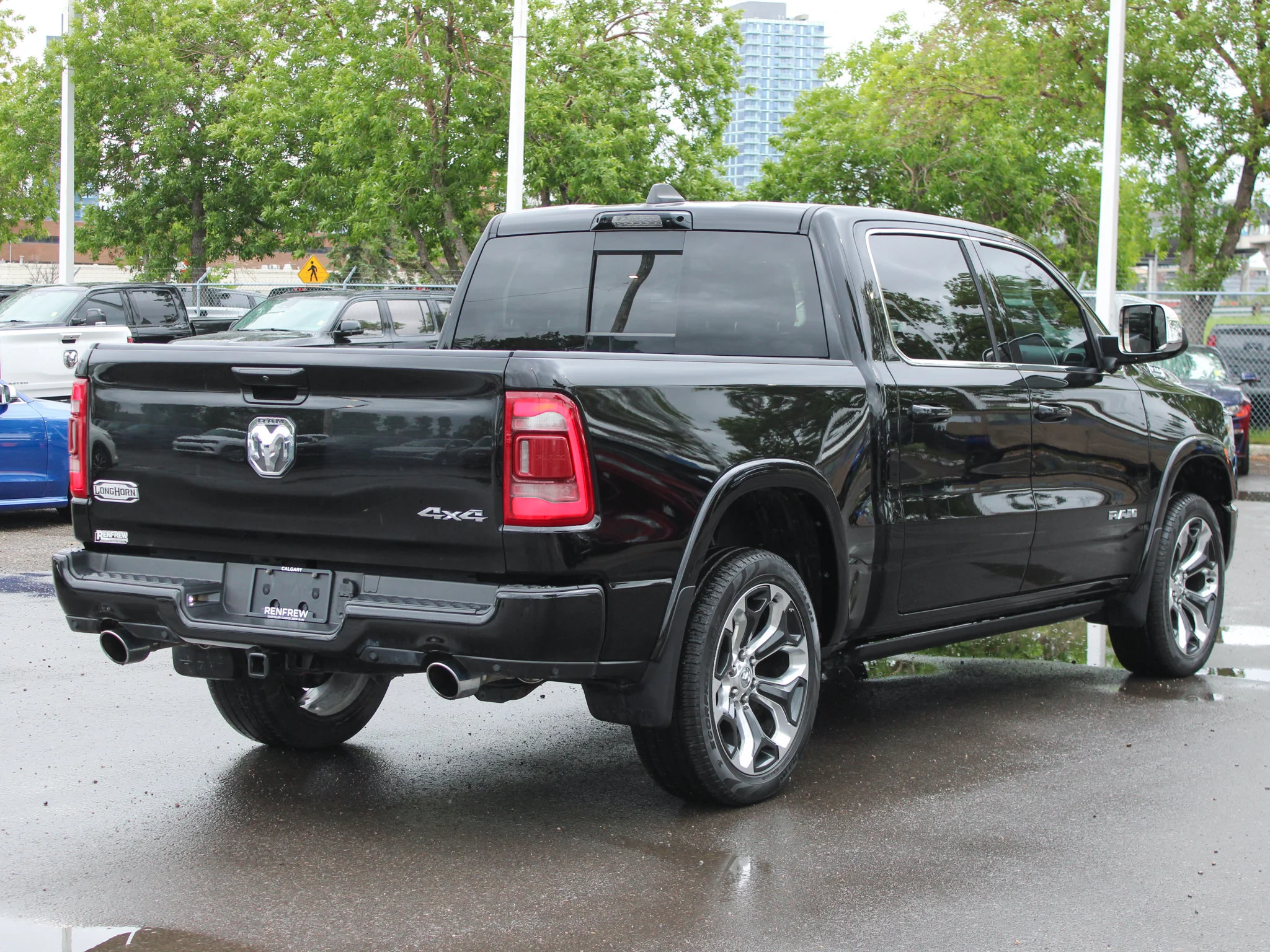 Certified Used 2023 Black RAM Limited Longhorn * No Accidents | HEMI V8 | Apple CarPlay | Trailer Tow | Adaptive Cruise | Sunroof image 15