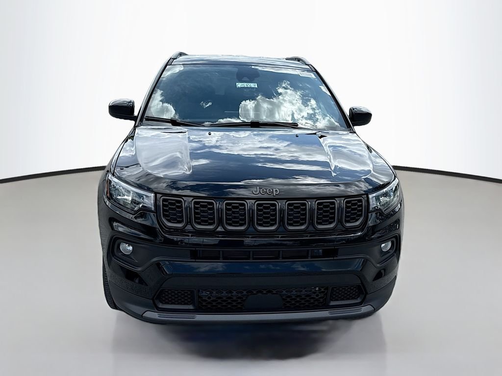 New 2026 Diamond Black Crystal Pearlcoat Jeep Latitude Altitude image 2