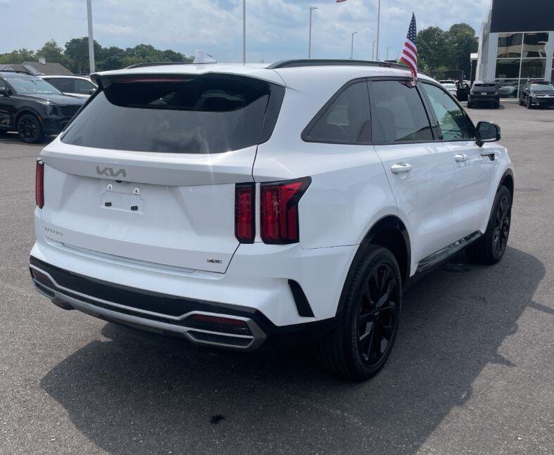 Used 2023 Glacial White Pearl Kia SX image 3