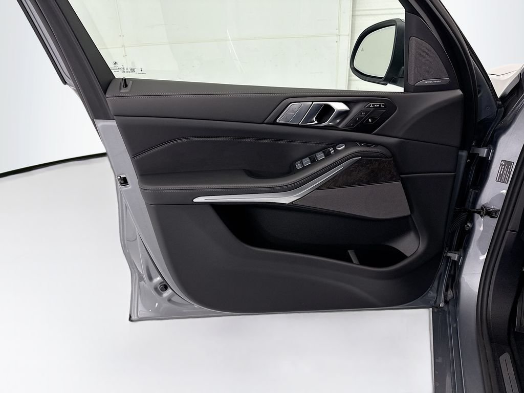 2026 BMW X7 40i - Photo 23
