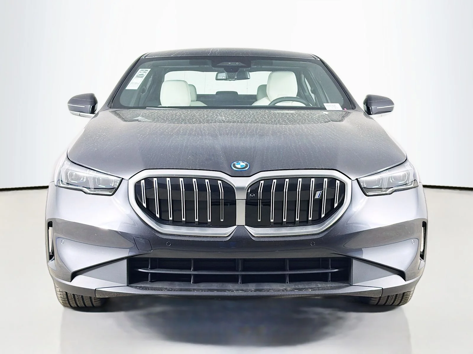 Used 2026 Dark Graphite Metallic BMW xDrive40 image 2
