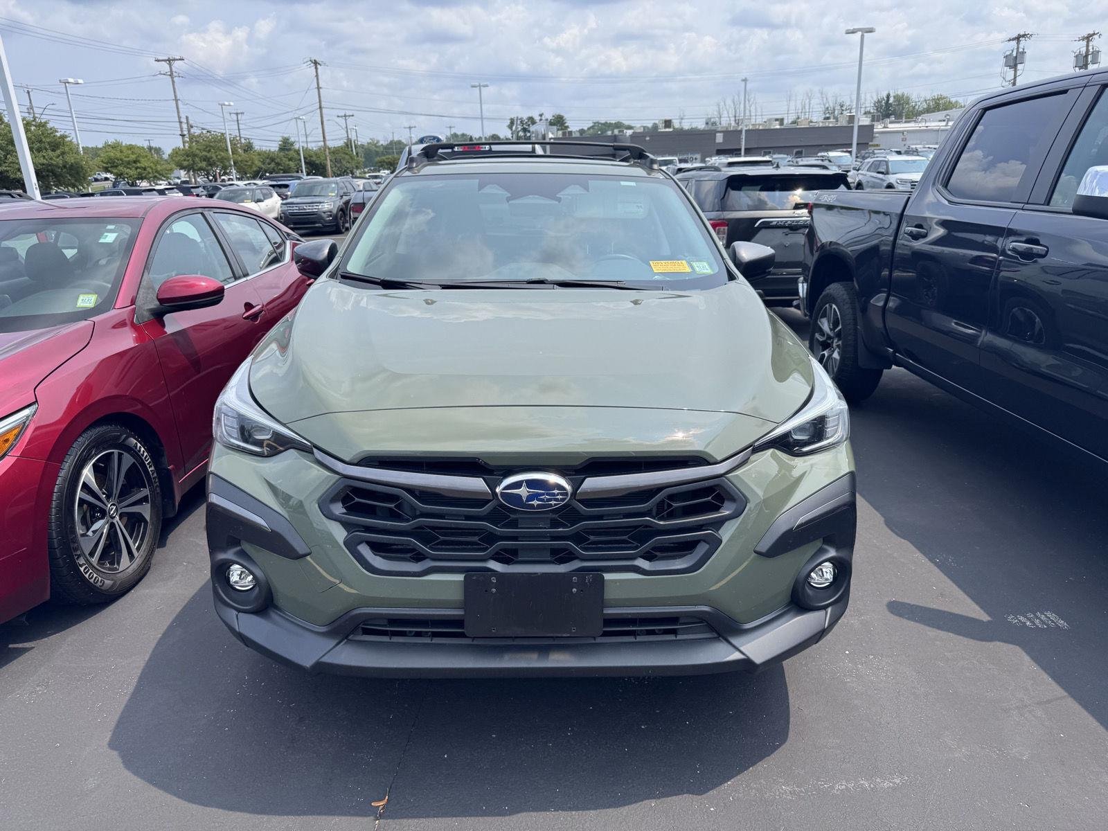 Used 2024 Alpine Green Subaru Limited image 2