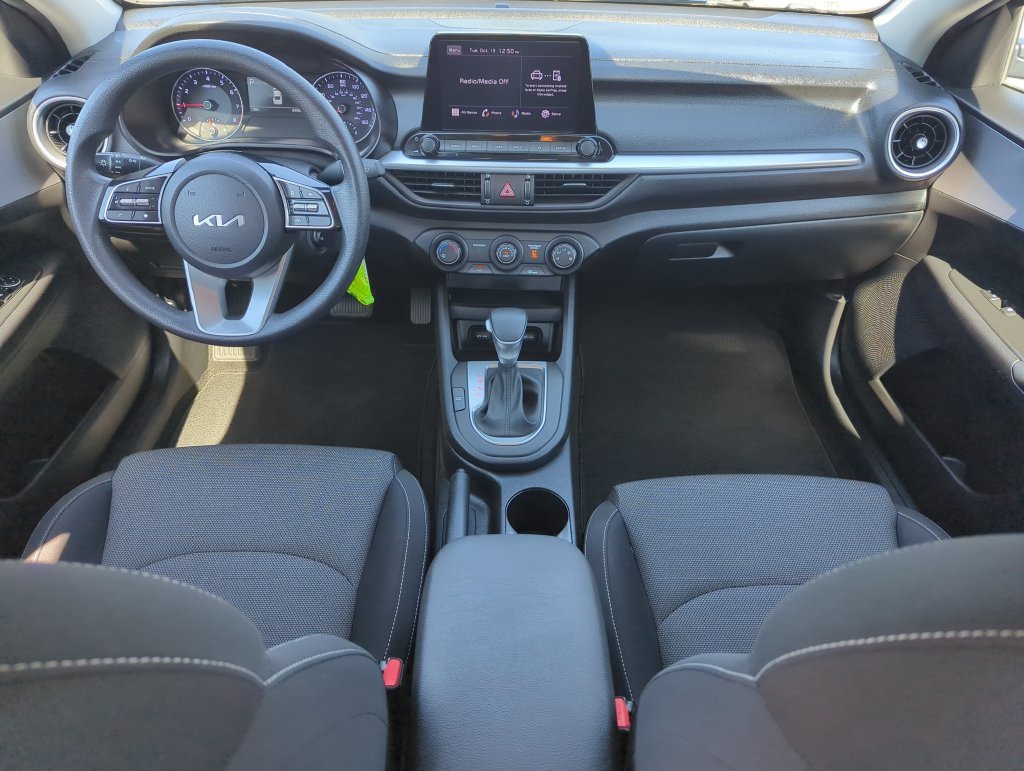 Used 2023 Blue Kia LXS image 15