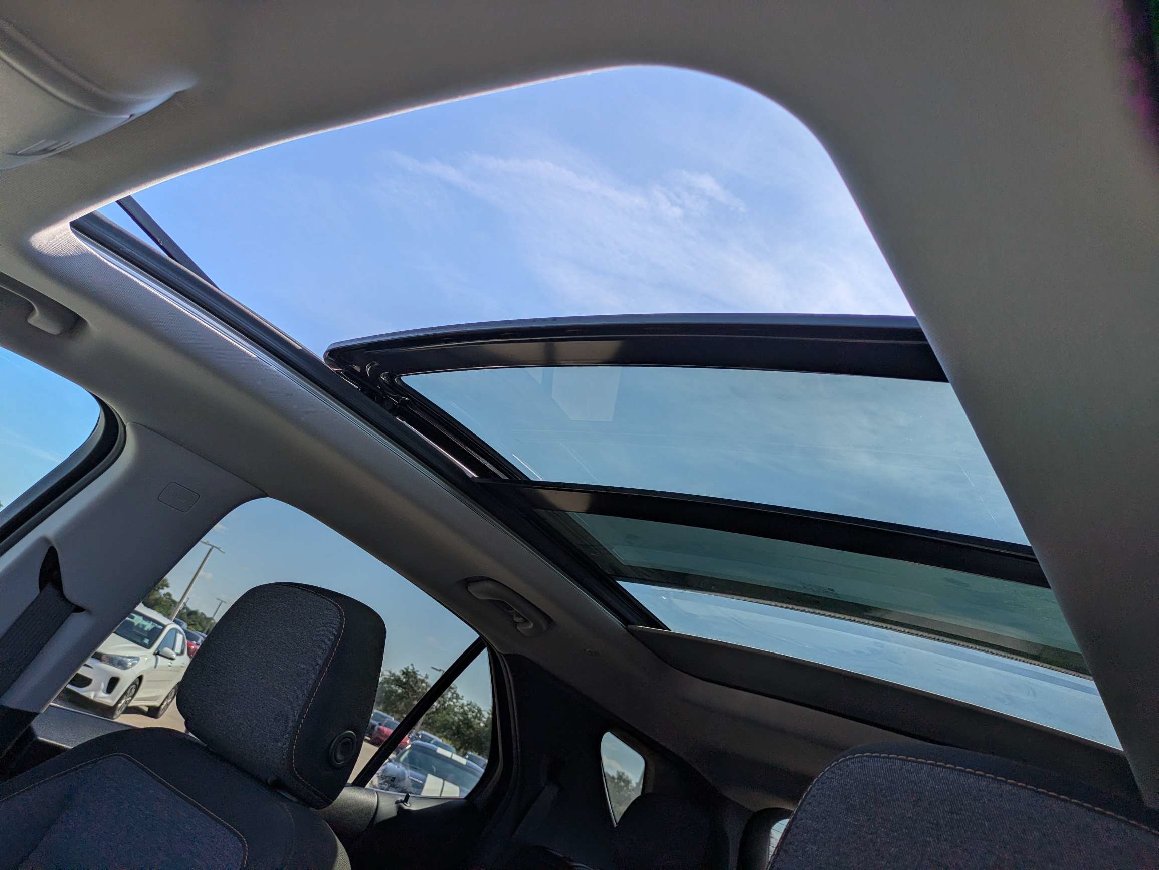 Used 2022 Summit White Chevrolet LT image 25