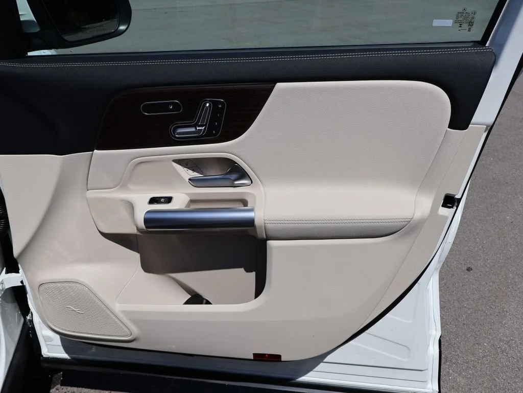New 2026 Polar White Mercedes-Benz GLA 250 image 50