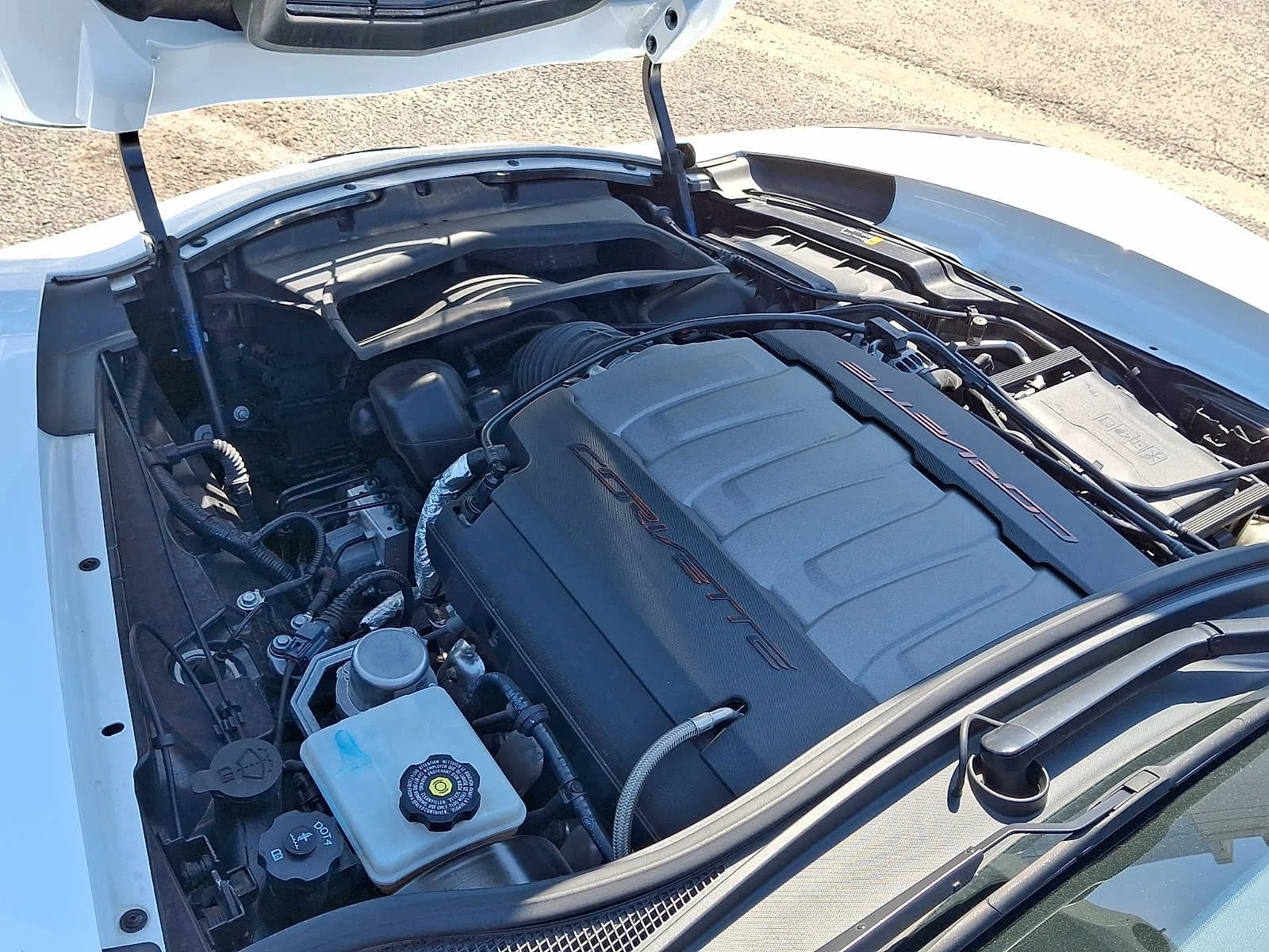 Used 2019 White Chevrolet Grand Sport 2LT image 28