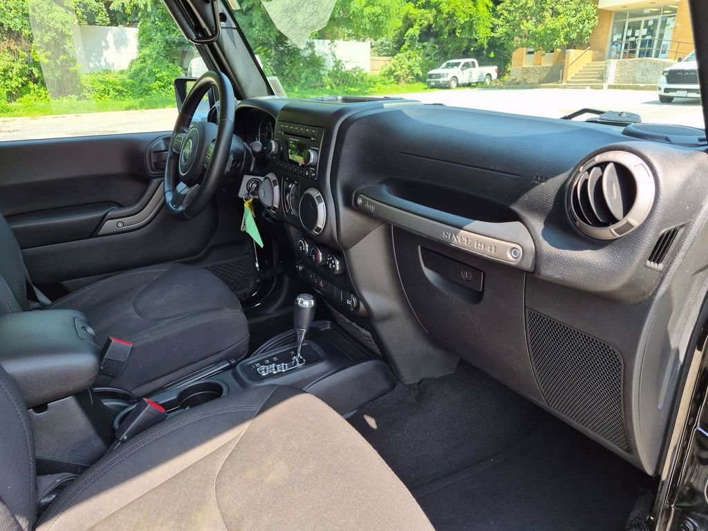 Used 2016 Black Jeep Unlimited Sport image 21