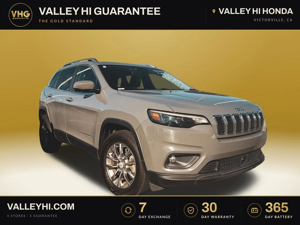 Used 2021 Gray Jeep Latitude Lux image 1