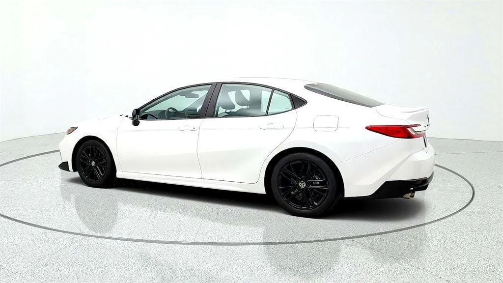 Used 2025 Ice Cap Toyota SE AWD image 7