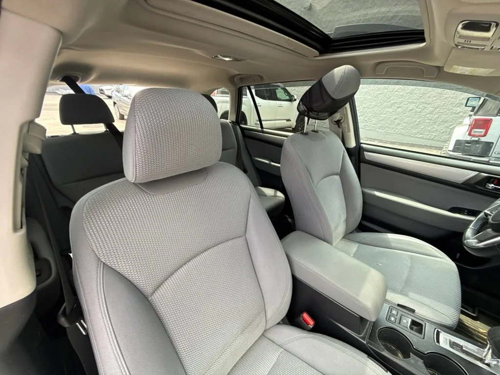 Used 2018 Twilight Blue Metallic Subaru 2.5i Premium image 17