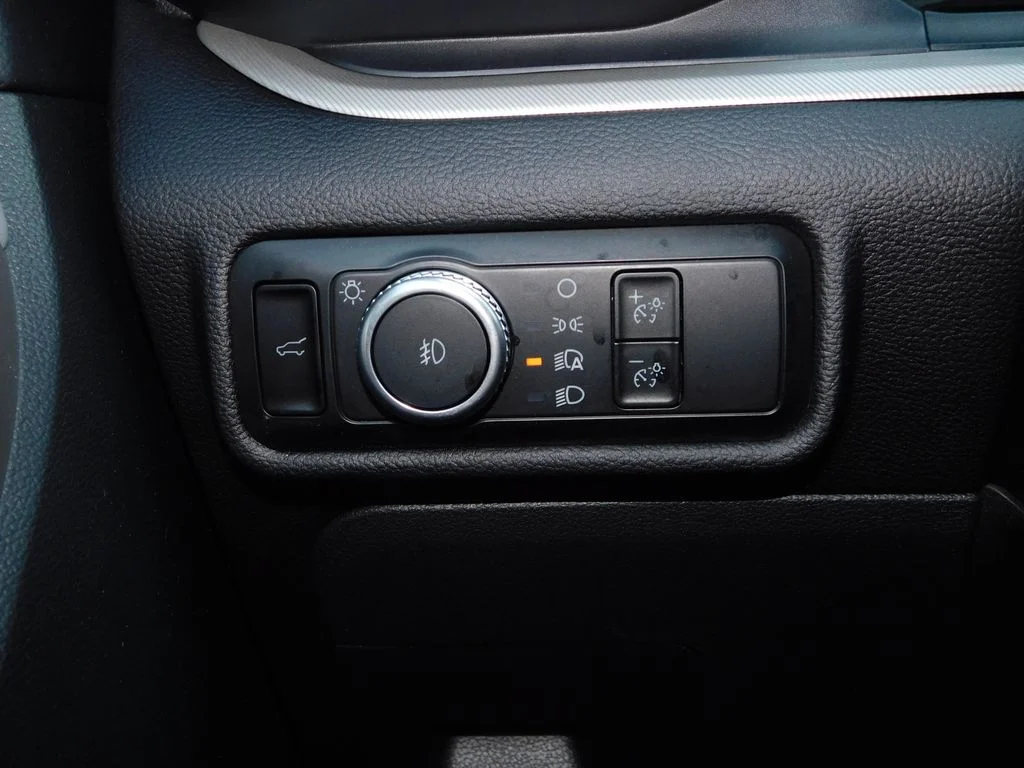 Used 2023 Black Ford XLT image 39