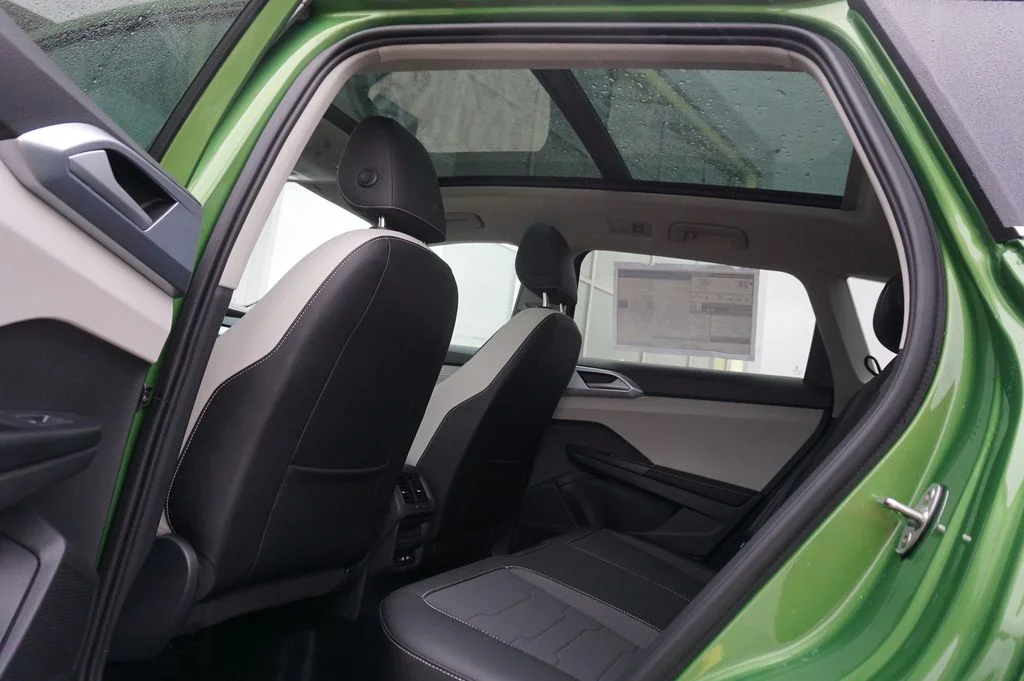 New 2026 Green Volkswagen 1.5T SE image 23