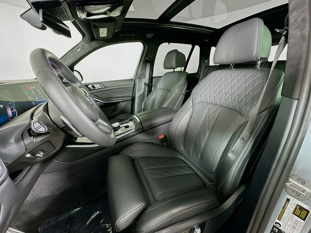 2026 BMW X5 M60i - Photo 11