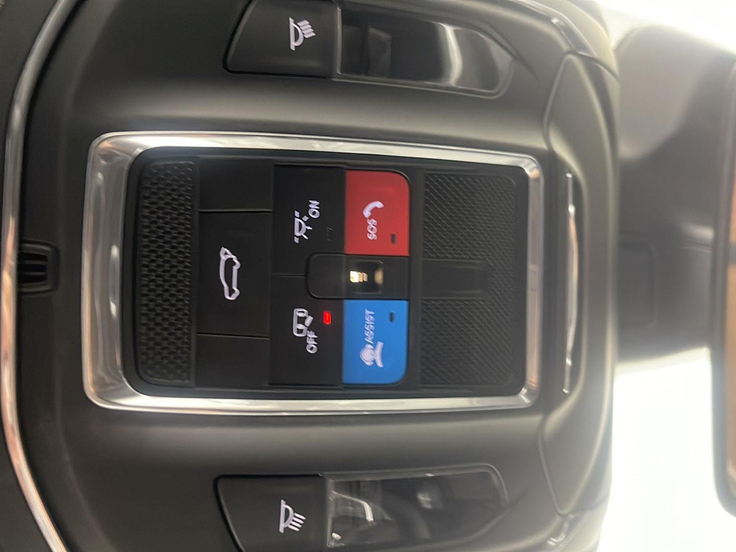 Used 2023 Velvet Red Pearlcoat Jeep Limited image 16
