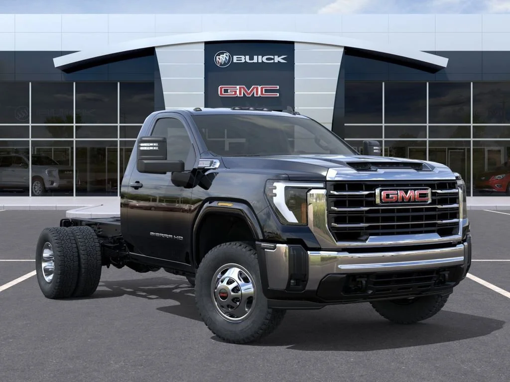 New 2026 Onyx Black GMC SLE image 7