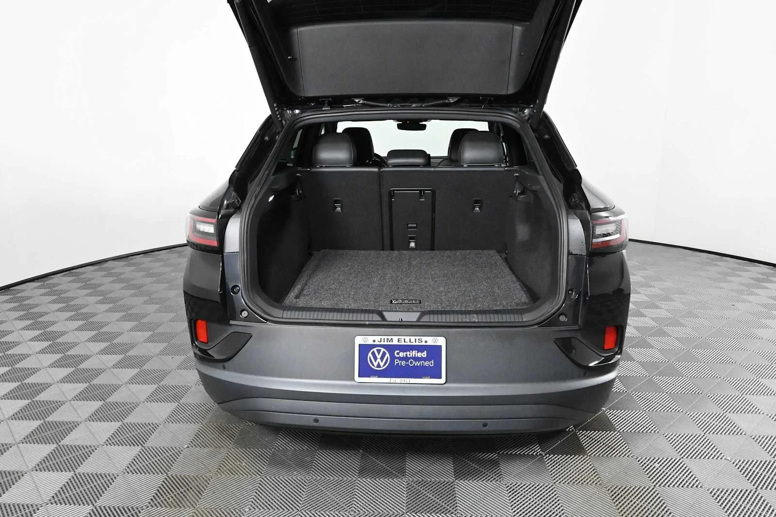 Certified Used 2024 Deep Black Pearl Volkswagen S image 10