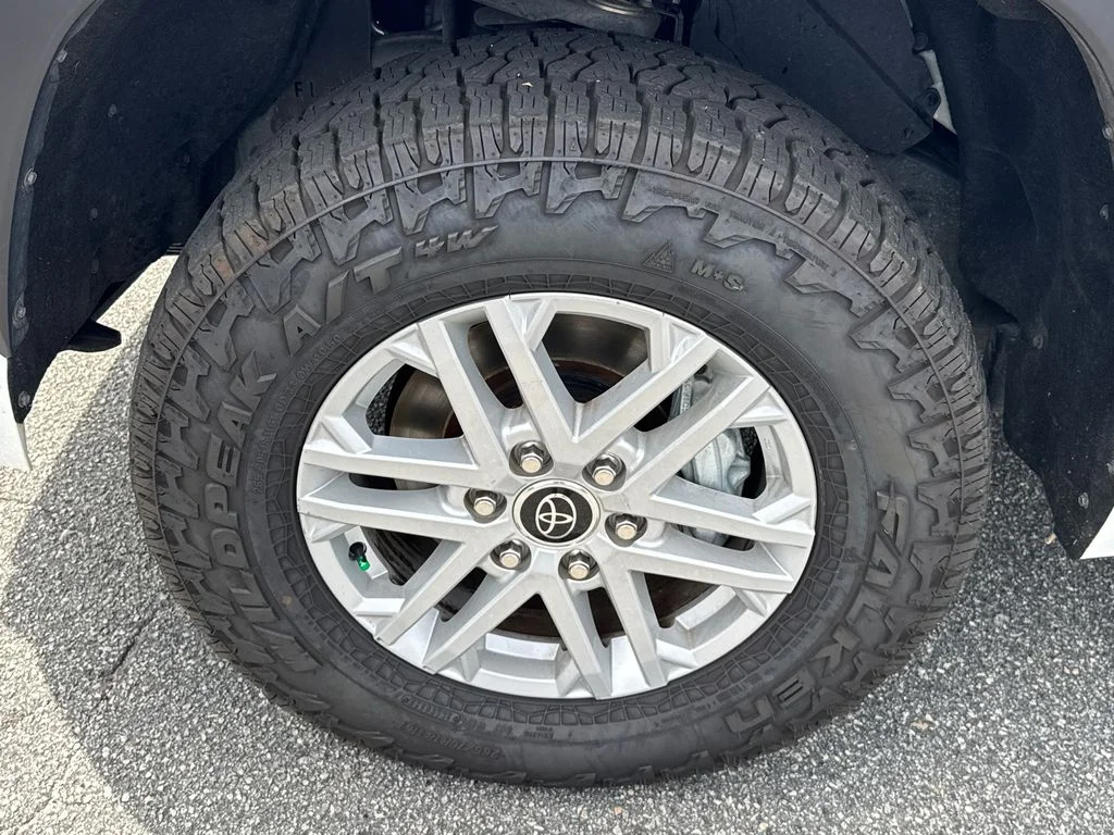 2024 Toyota Tundra SR5 - Photo 11