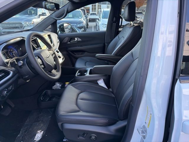 2026 Chrysler Pacifica Select - Photo 9