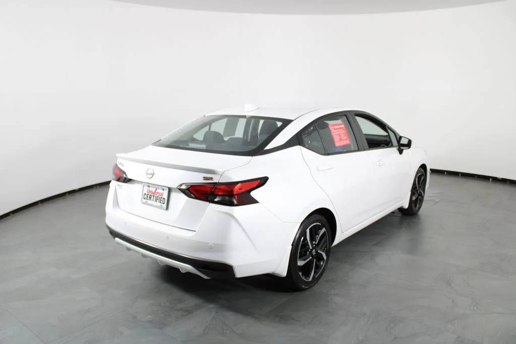 2025 Nissan Versa Sedan SR - Photo 4