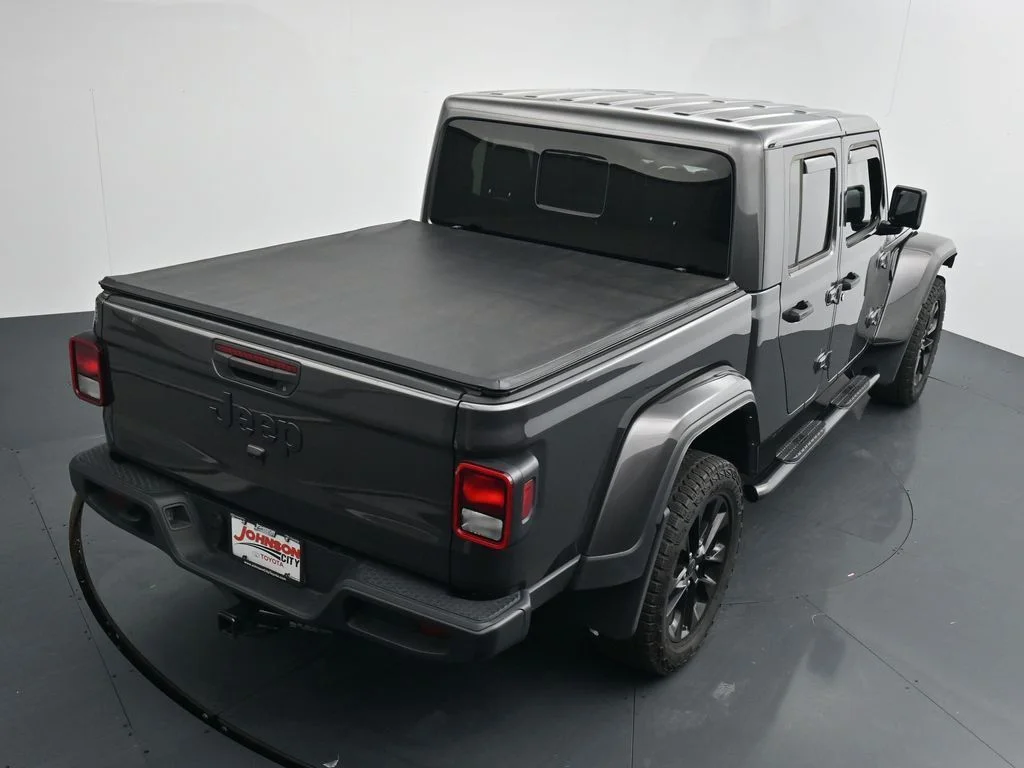 Used 2025 Gray Jeep Nighthawk image 29