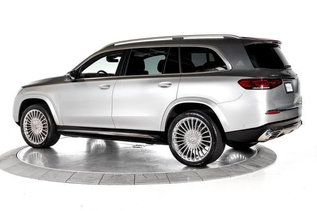 Used 2021 Maybach Two-Tone Paint Iridium Silver/Selenite Gre Mercedes-Benz Maybach GLS 600 image 3