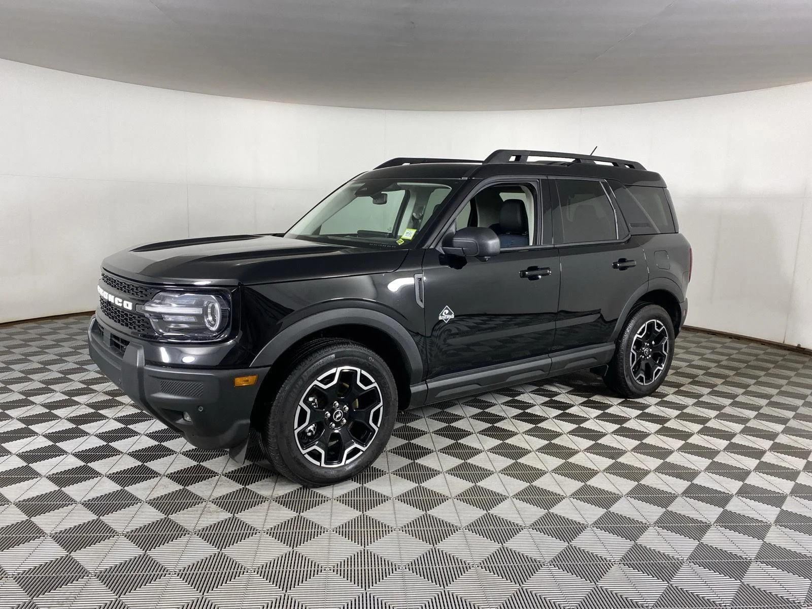 Used 2025 Shadow Black Ford Outer Banks image 3