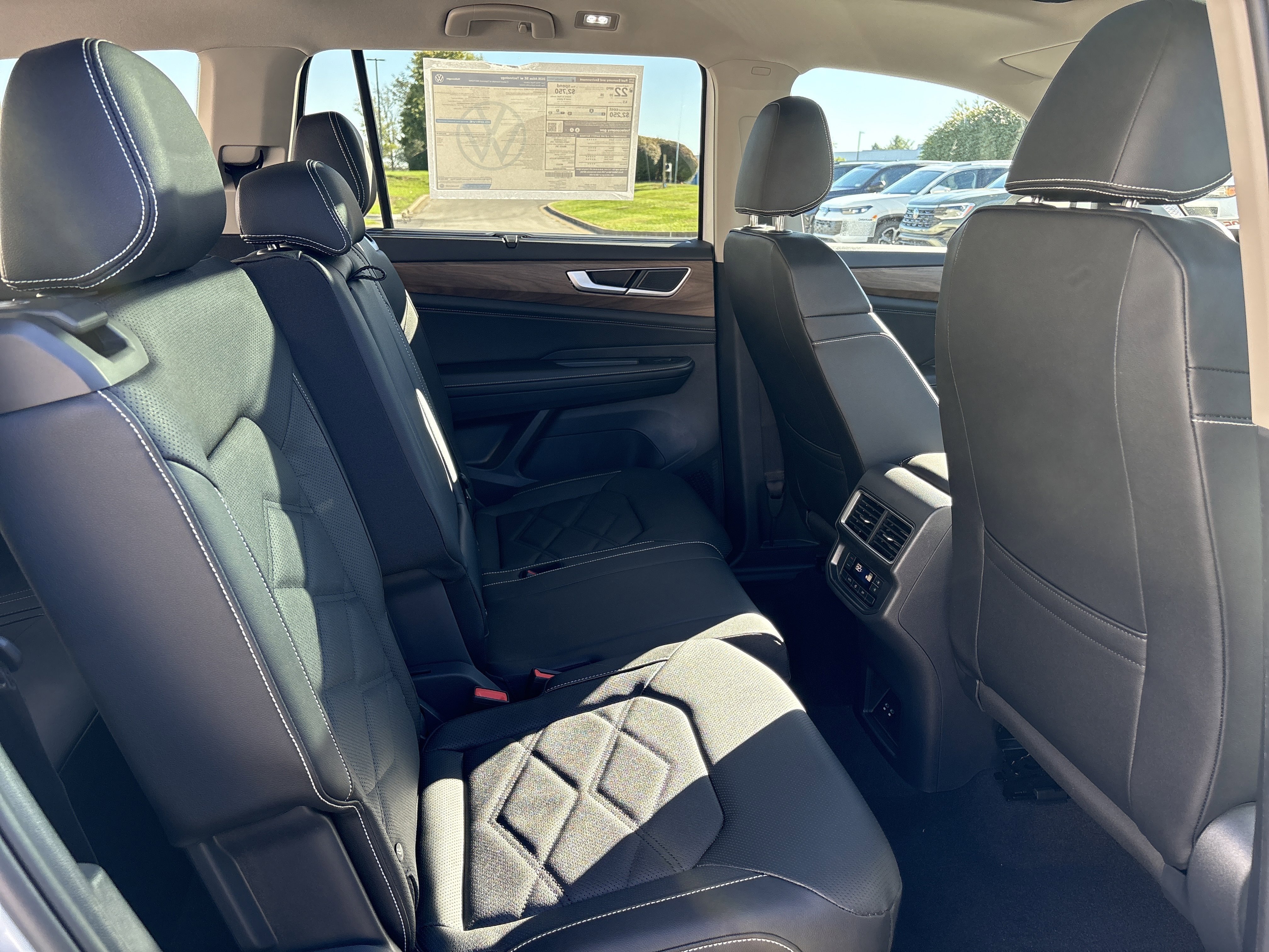 2026 Volkswagen Atlas SE w/Tech - Photo 25