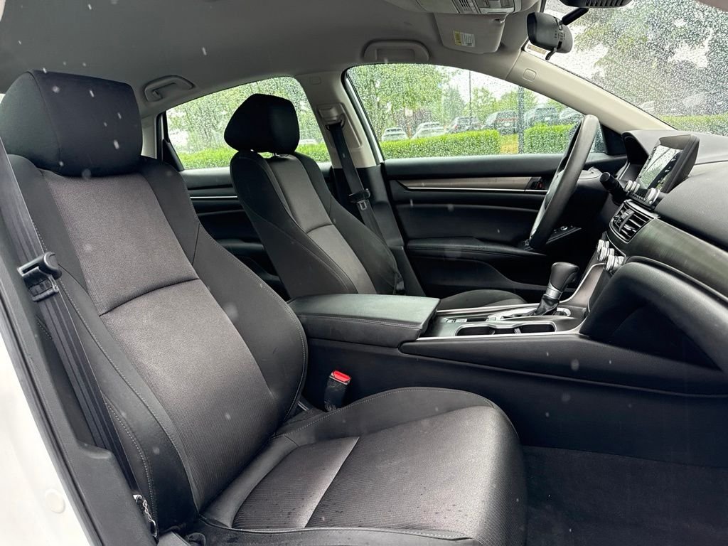 Used 2019 Platinum White Pearl Honda LX image 23