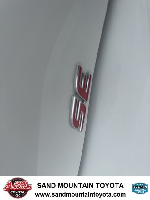 2024 Toyota Corolla Hatchback SE - Photo 9