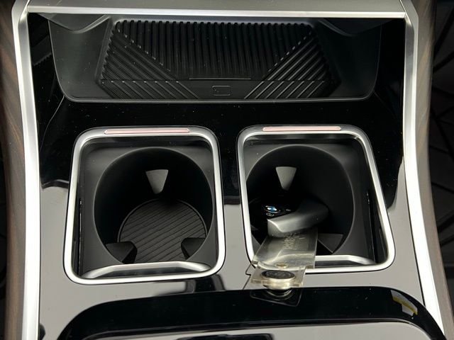 New 2025 Black BMW 760i xDrive image 23