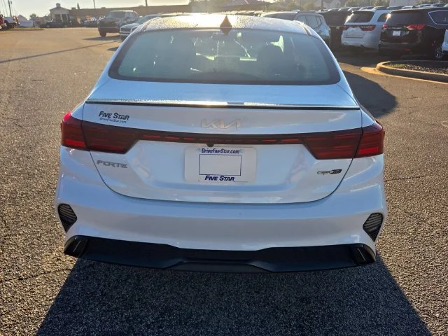 Used 2023 White Kia GT-Line image 10