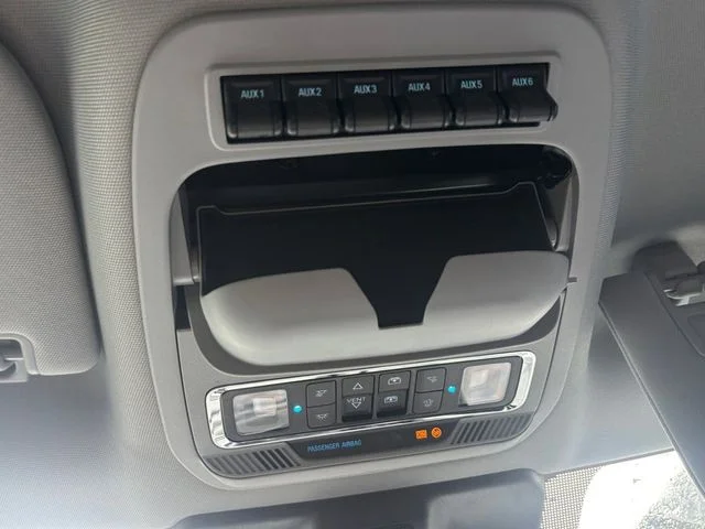 Used 2024 Black Ford Lariat image 31