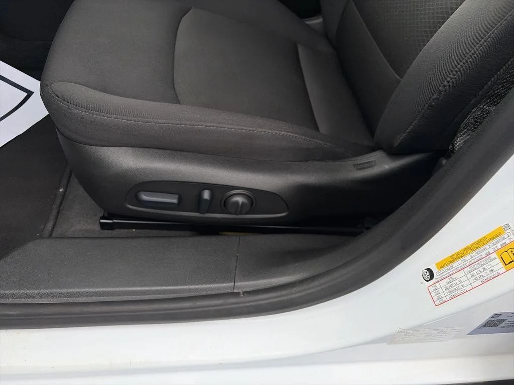 Used 2024 White Chevrolet LT image 18