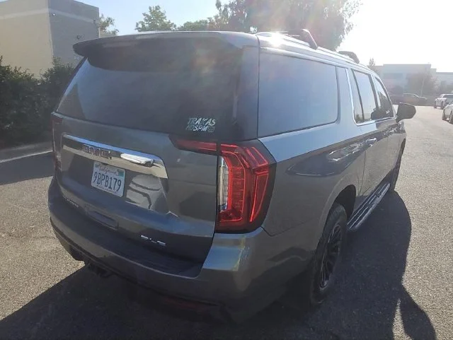 Used 2022 Gray GMC SLE image 4