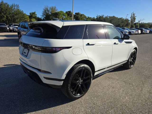 Used 2026 Fuji White Land Rover Dynamic SE image 4