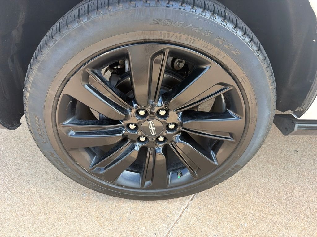 Used 2022 White Lincoln Black Label image 6