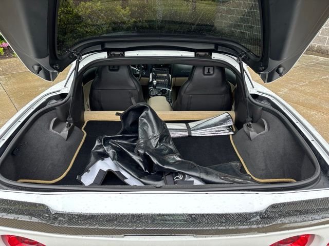 Used 2008 White Chevrolet Base image 11