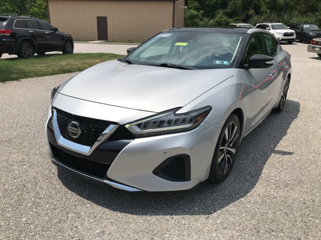 Used 2020 Brilliant Silver Metallic Nissan SL image 3